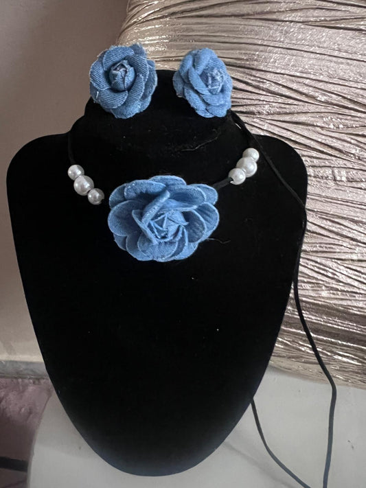 Flor con perlas